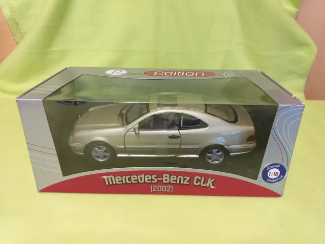 Mercedes-Benz CLK  1:18 MOTORMAX Premium Edition 2002