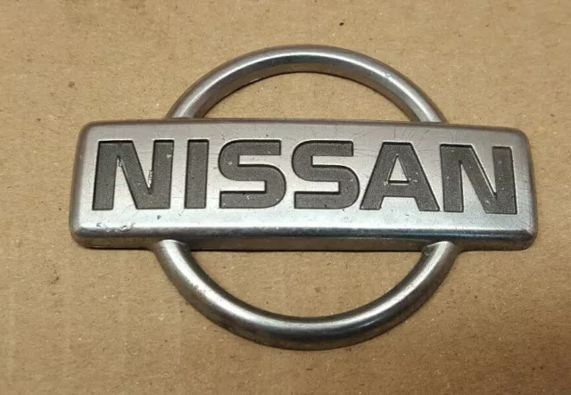 logo monogramme embleme sigle insigne NISSAN