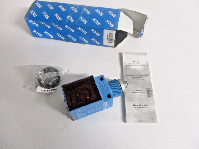 NEW IN BOX Sick Photoelectric Sensor WS2000-B4100    LN0642