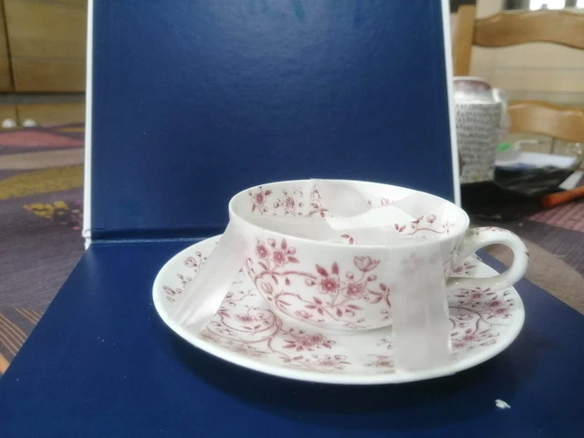 lot tasse +soucoupe porcelaine de Fismes