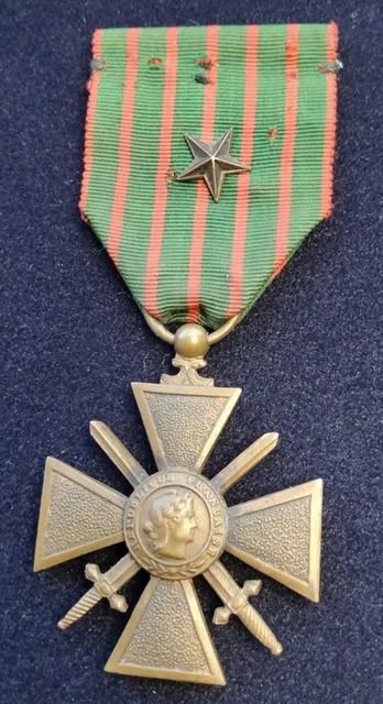 SUPERBE ANCIENNE MEDAILLE MILITAIRE CROIX DE GUERRE 1914-1916 avec 3