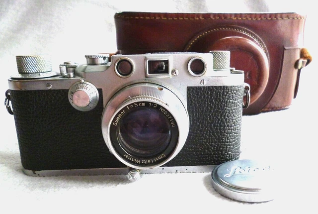 Leica III C (1946/47) in Chrom mit Summar 1:2/50mm und orig. Bereitschaftstasche