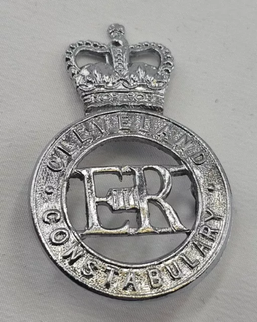 Obsolete Cleveland Constabulary police Cap Badge