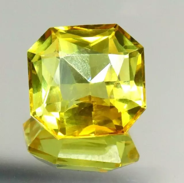 Piedra preciosa suelta de talla cuadrada con zafiro amarillo de Ceilán...