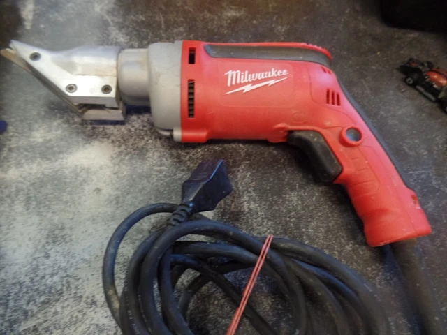 Used Milwaukee 6852-20 Corded Electric 18-Gauge Metal Shear