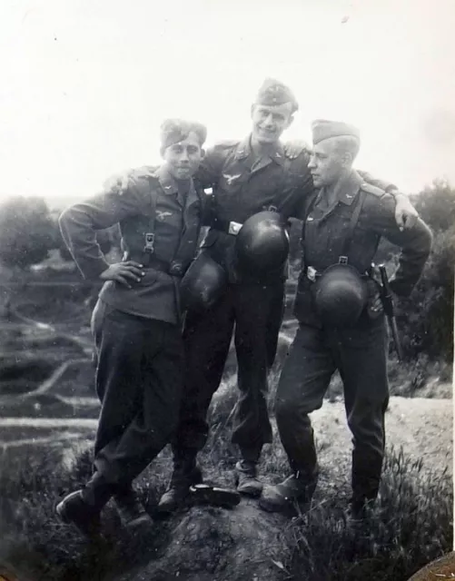 1942 Male Classic-3 soldiers*fightig break*now I show my hot MG Gay Int Photo