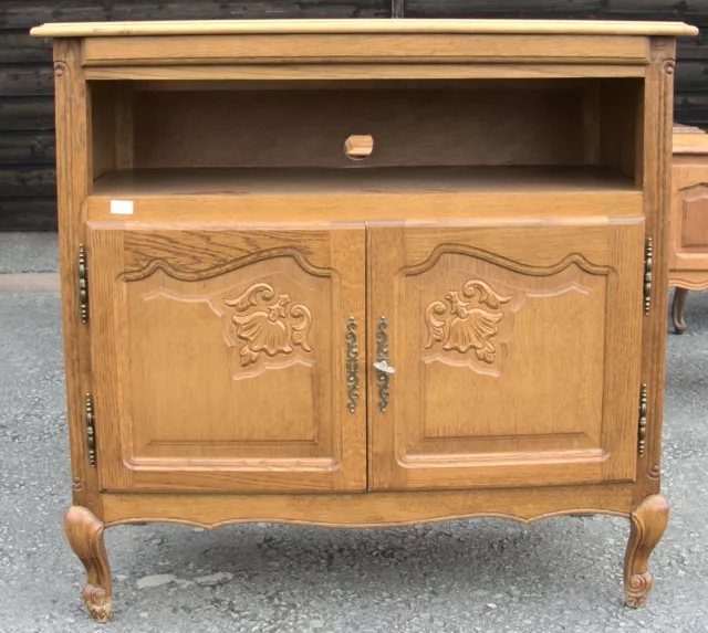 Stunning French Louis XV Style Light Oak Television / Media cabinet! (CONB28)