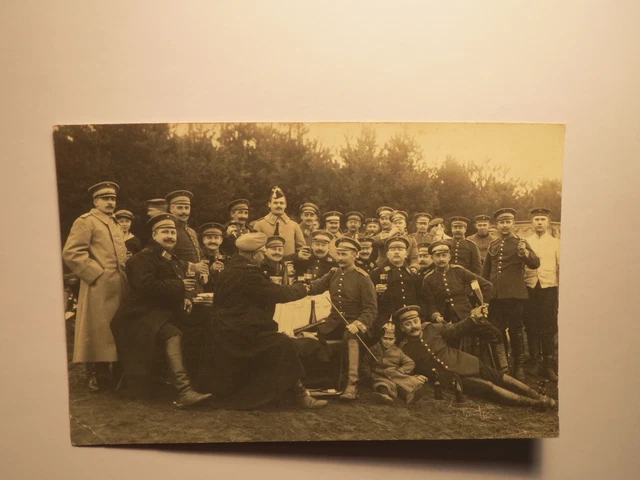 Feier - Gruppe Soldaten & Junge mit Pickelhaube in Uniform - Regiment 10 ?  Foto