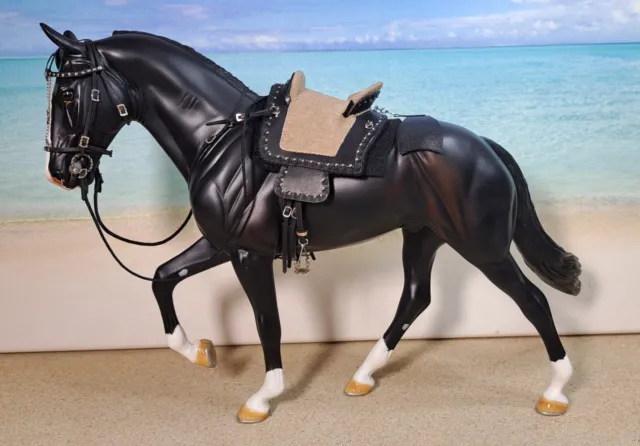 Spanisches Iberisches Portugiesisches Sattel Set Resin Breyer Stone Modellpferde