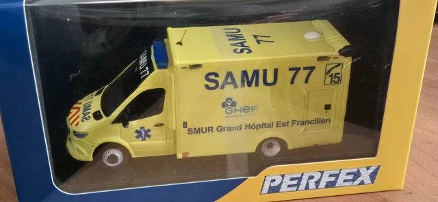 Miniature Iveco Daily Long Véhicule de Commandement et Transmission 2024 Gendarmerie Perfex