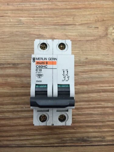 Merlin Amp MERLIN GERIN 10 Amp Type C Circuit Breaker Mcb 2 Double Pole EUR 8,15 ...