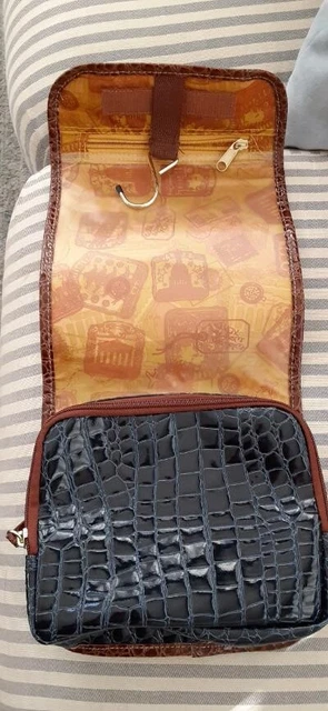 Samantha Brown Toiletry Bag