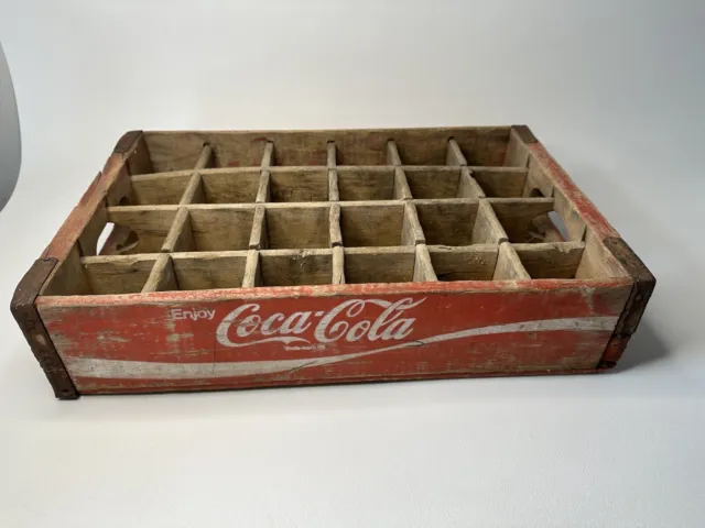 Vintage Red Wooden Wood 24 Bottle Coca-Cola Coke Crate  UNKNOWN AGE ?