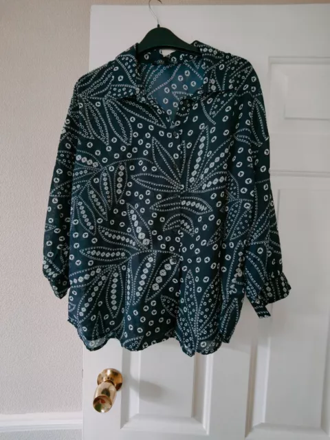 Bnwot Pretty Ladies Navy Blue Print Button Through Blouse Size 16