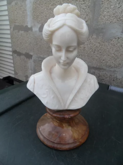 Sculpture buste femme Marie Antoinette Marbre albâtre vintage Italie ?