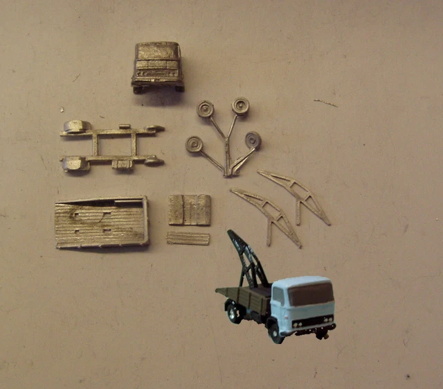 P&D Marsh N Scale MV250 3-Tonne Forklift Kit - White Metal, Needs Painting