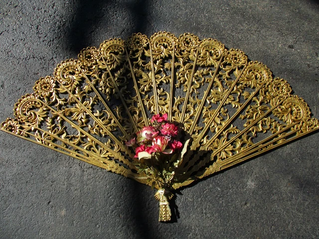 VTG Burwood USA 4402 Wall Hanging Art Decor Lace Fan MCM Hollywood Regency Boho