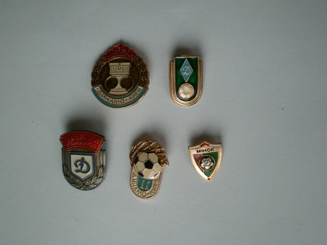 badge pin's football Dynamo Kiev - Rennais France - AEK - Fenerbahce badge pin's football Dynamo Kiev - Rennais France - AEK - Fenerbahce