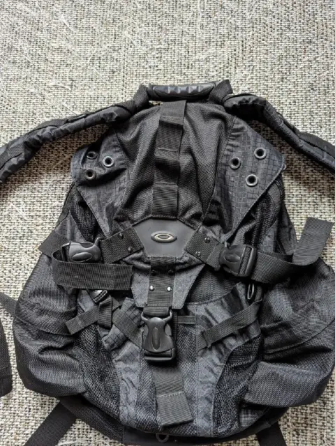 vintage OAKLEY backpack ICON PACK black tactical
