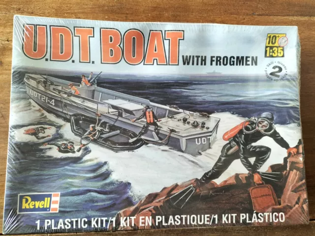 Us Navy Frogmen & Lcp Boat  1/35 Revell 2012