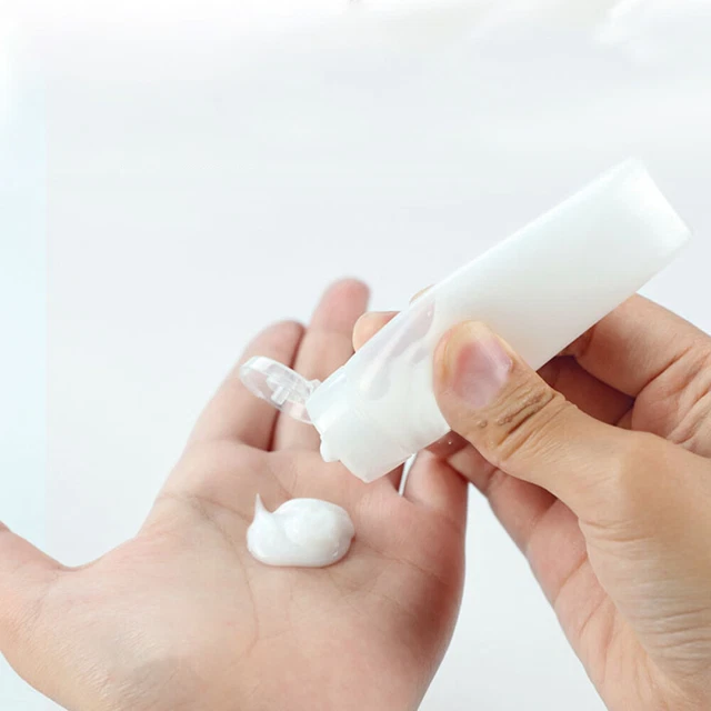 100 Flaconi Vuoti In PE Con Spray 30 Ml – Tappo Trasparente – Ideali Per Viaggi E Cosmetici Fai Da Te