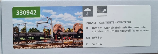 Pola 330942 BW-Set - Modelleisenbahn Zubehör Set Mit Wasserkran & Signalen