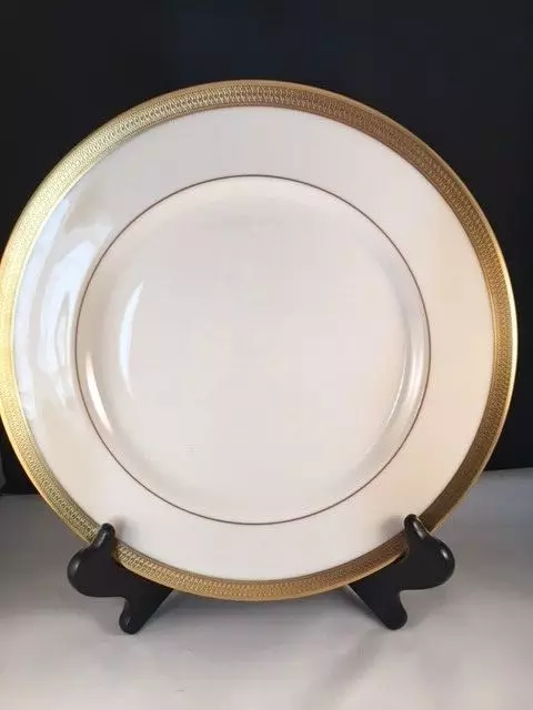 Dinner Plate, Lenox China, Lowell Pattern, Presidential, Gold Band Backstamp