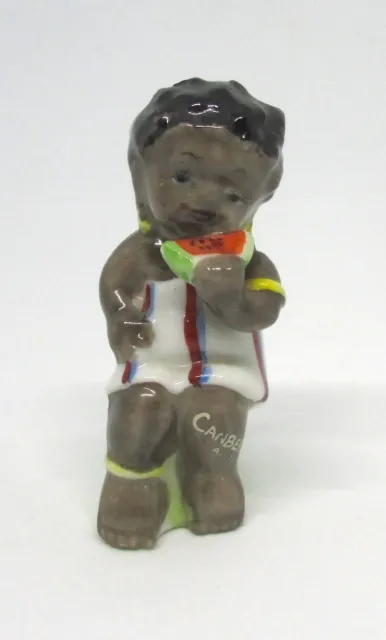 Small Figurine Indigenous Aboriginal With Melon Fruit Souvenir Of Canberra - 7cm