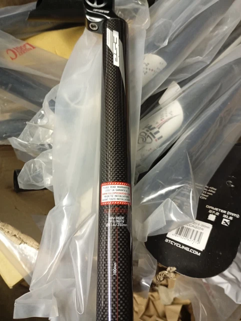 Velo Course Carbone Tige De Selle Carbone LOOK Ergopost Ti - Diamètre 25mm - Longueur 250mm - Neuf Dans Sa Boîte Tige De Selle LOOK Ergopost Ti 25mm 250mm
