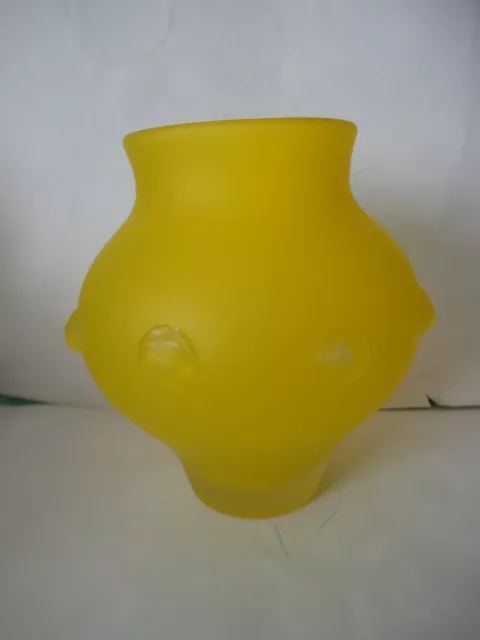 Grand vase jaune en verre