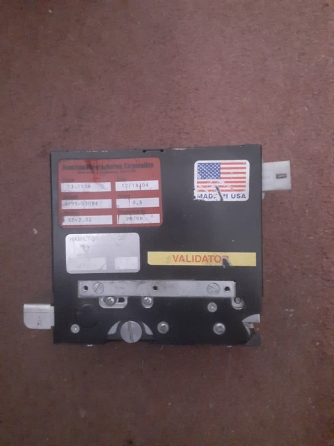 Hamilton bill validator vintage part number 13-1138 accepts 1to20 12/04 date.