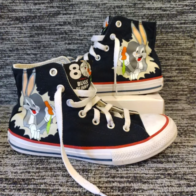 Looney tunes converse uk hot sale