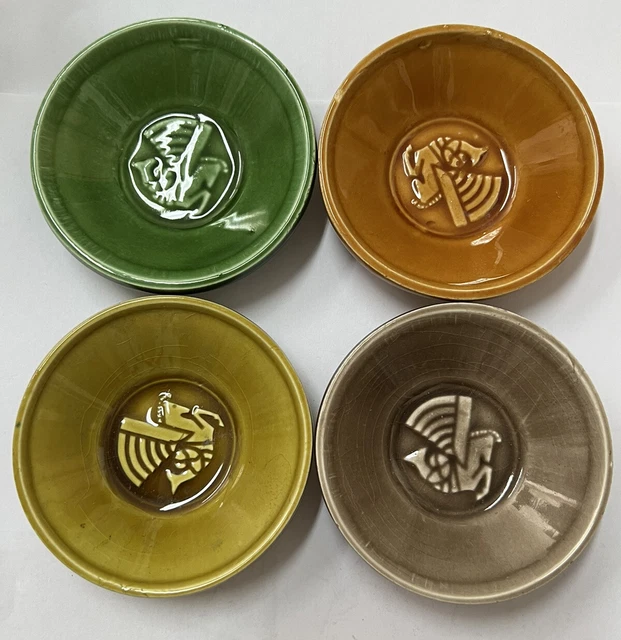 Lot 4 petites assiettes Anciennes porcelaine/céramique Air France . Ref75345