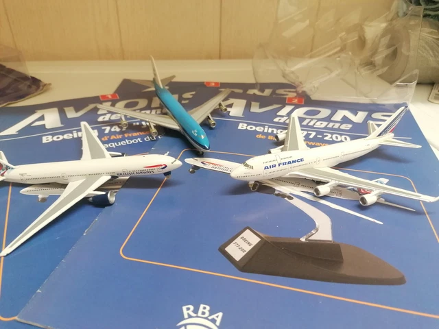Ancien Jeu Pilote D'Essai - Boîte De Jouet Avec Avions Miniatures - La Tour St Denis France
