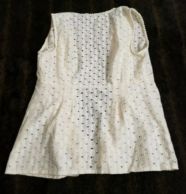 Nanette Lepore Womens Size 4 White Sleeveless Crochet Cardigan Top 2