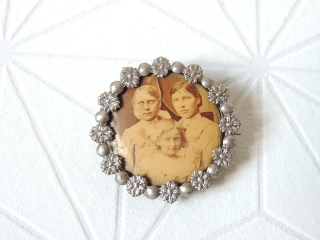 Ancienne broche porte photo en ARGENT MASSIF à décor de fleurs - bijou ancien