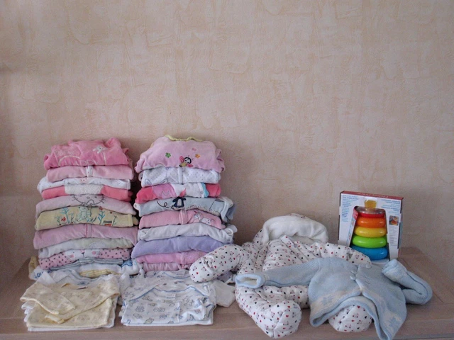 Lot de vêtements bébé fille