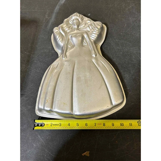 VTG '92 Wilton Cake Pan Barbie Girl Doll Baking Mold W/ Birthday Cake Topper!