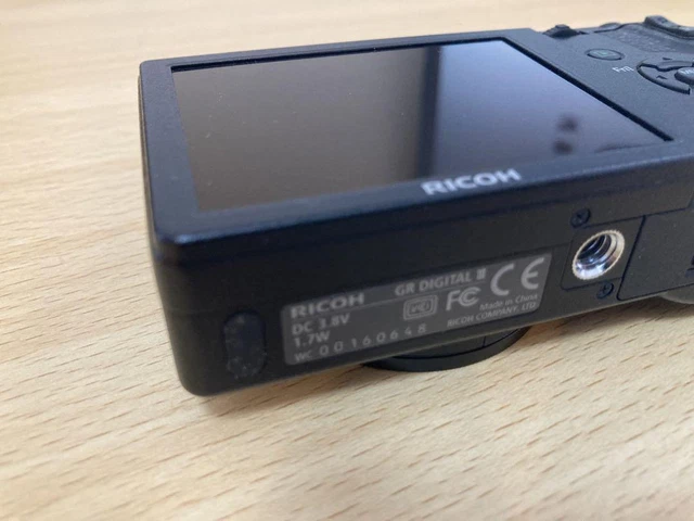 [Excellent] RICOH GR DIGITAL III GRDIGITAL3 Digital Camera From Japan 24.2MP 7