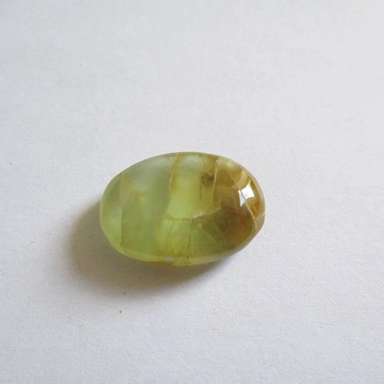 Préhnite cabochon pierre fine 22x16x7mm gemme multicolore reiki chakra plexus