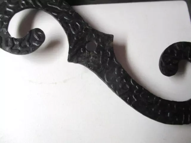 Gruppetto Corbel 2 Hammered Black Wrought Iron Shelf Wall Brackets 1960s Vintage 6