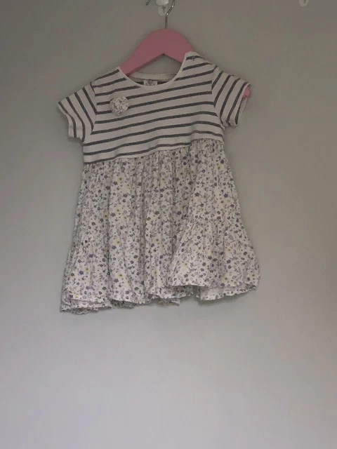 Pacchetto di vestiti per bambine età 6-9 mesi 5