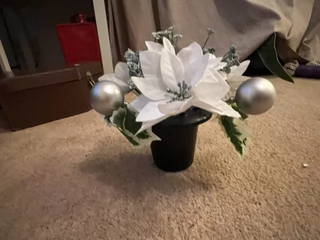 Quality Artificial Christmas  Arrangement Grave vase / Memorial / Crem Pot White