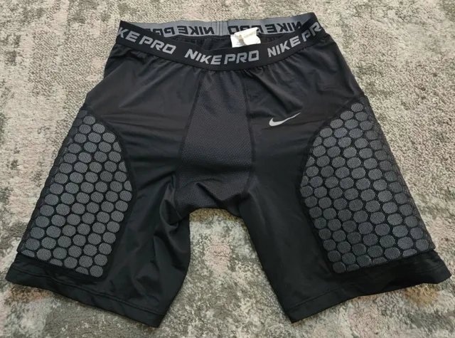 Nike Pro Combat Size M 10-12 Boys Black/Gray Compression Training Shorts  T570