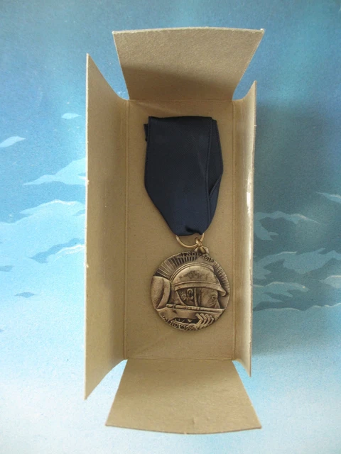 CINQUIÈME RÉPUBLIQUE Médaille, Hommage aux combattants FSNA FSE fme