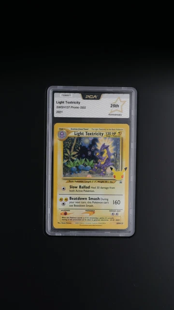 Carte Pokémon Anglaise Light Toxtricity SWSH137 Promo S&S PCA 25th Anniversary