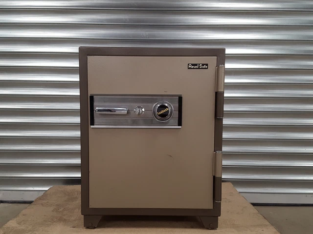 Leabank Royal Safe with Key &amp; Combination Locking System