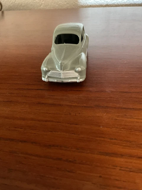 Dinky Toys France – Peugeot 203 – Réf 24 R – Bleue (dernière Version) – Occasion