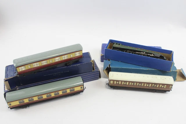 Boxed Hornby / Dublo OO Gauge Inc Loco & Carriages 4 x