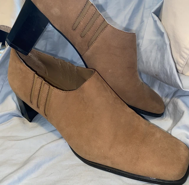 New! 2 Pair Amanda Smith Biz Casual Shoes Size 9M. Same Shoe, Different Colors